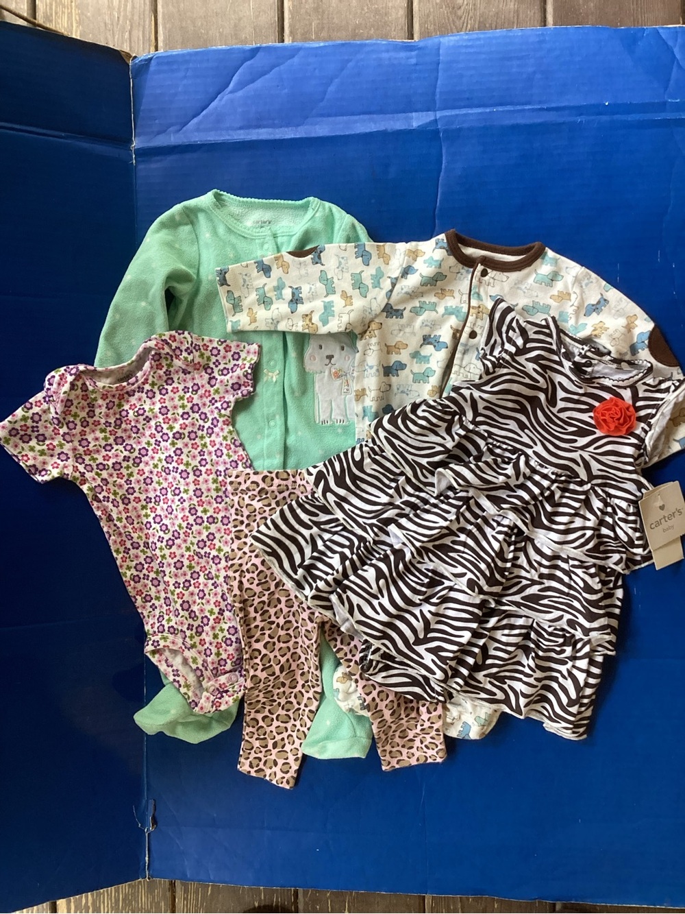 Bundle of 5 girls clothing Green, Black White Zebra, Leopard, Floral, size 9 mon